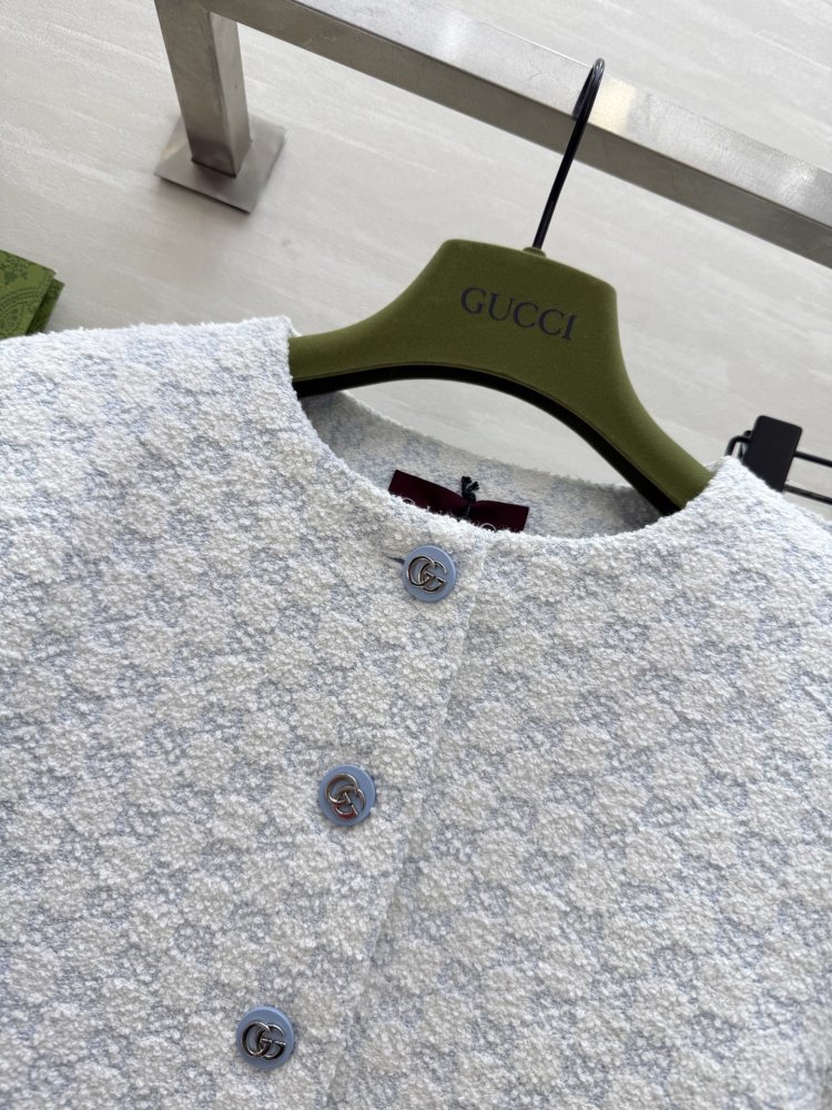 Costume female фото 3