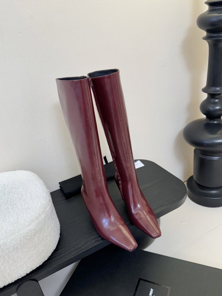 Сапоги женские