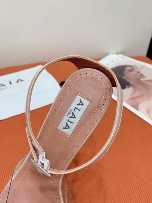 Босоножки фото 2