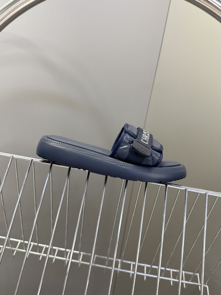 Шльопанці жіночі фото 5