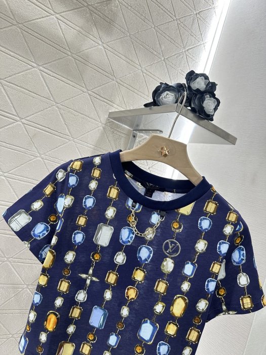 T-shirt women's фото 8