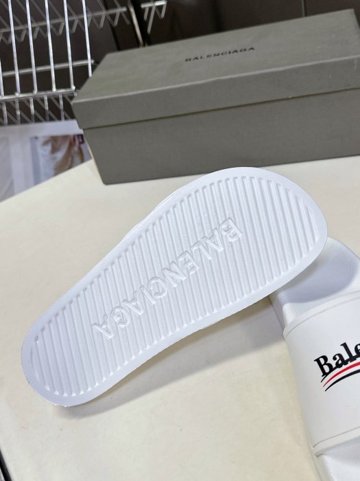 Шлепанцы фото 9