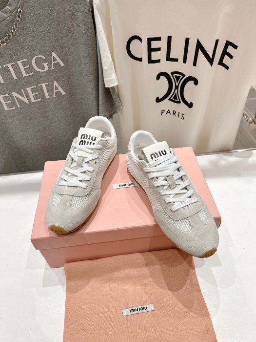 Кроссовки фото 2