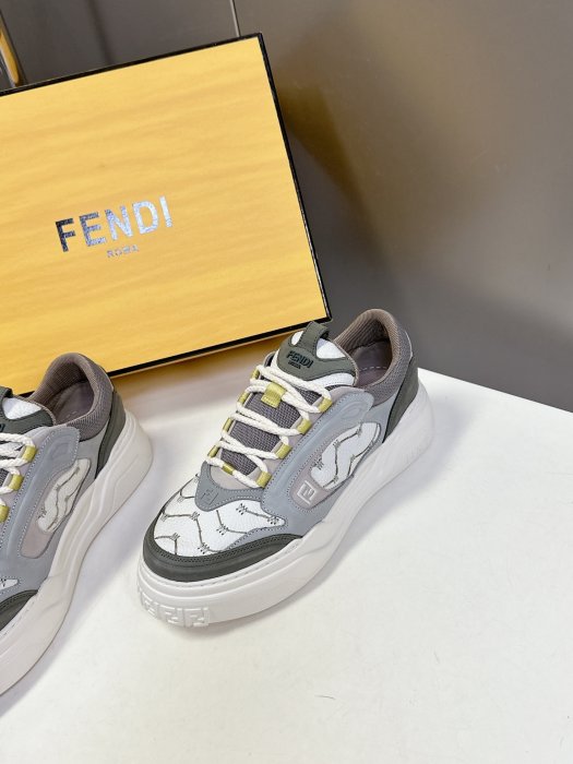 Кроссовки фото 4