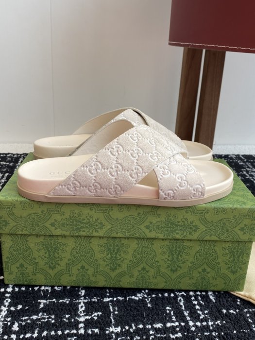 Шлепанцы фото 2