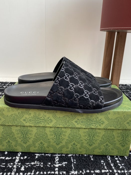 Шлепанцы фото 2