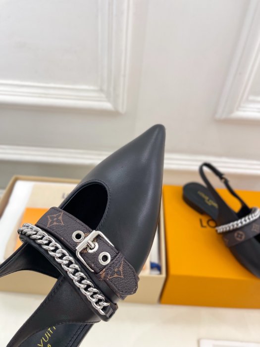 Босоножки фото 6