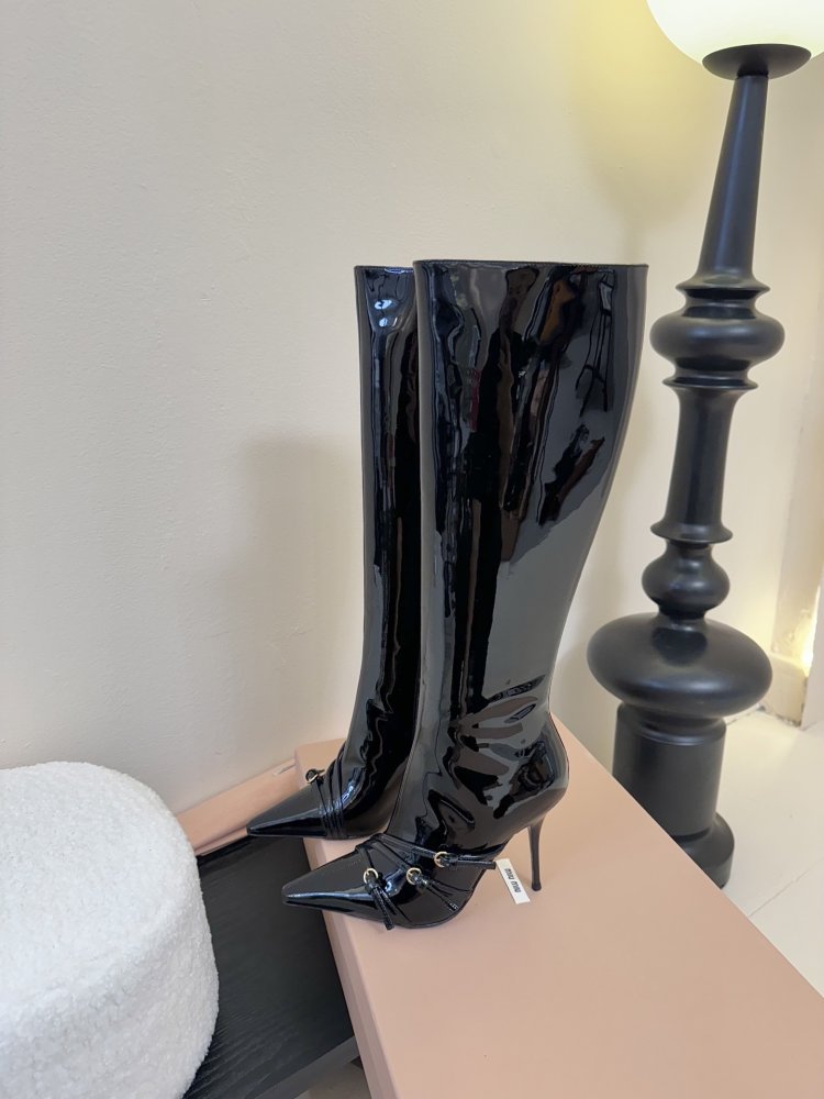 Сапоги женские фото 5