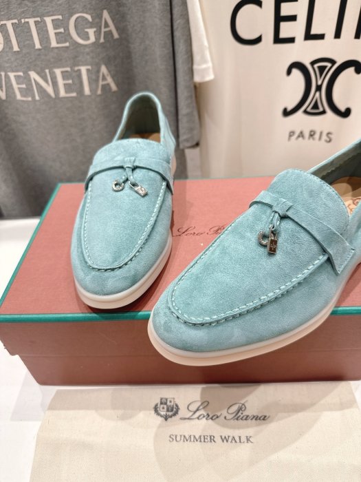 Лоферы женские фото 7