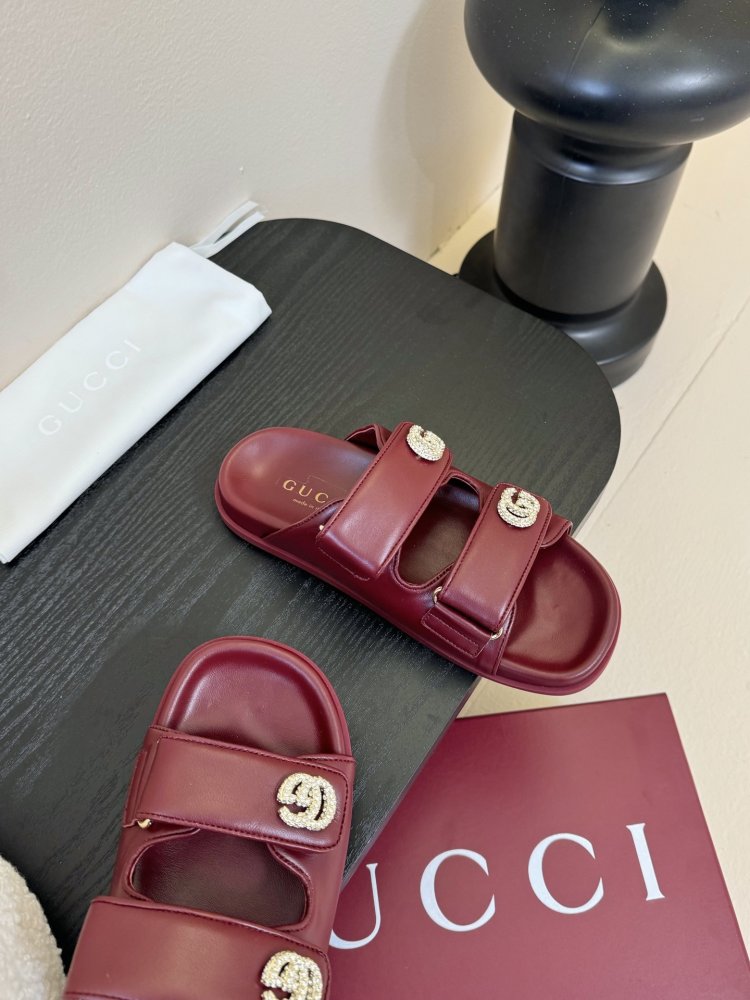 Шльопанці жіночі фото 4