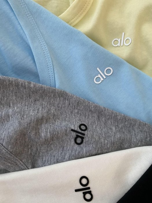 Футболка жіноча фото 6