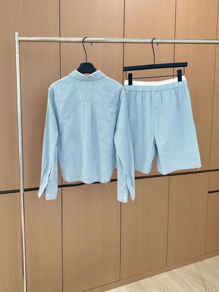 Костюм жіночий фото 2