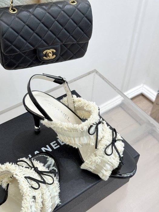 Босоножки фото 5