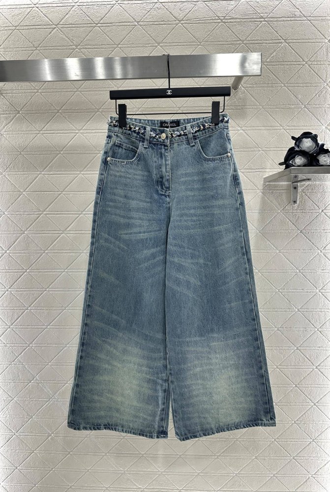 Джинсы женские