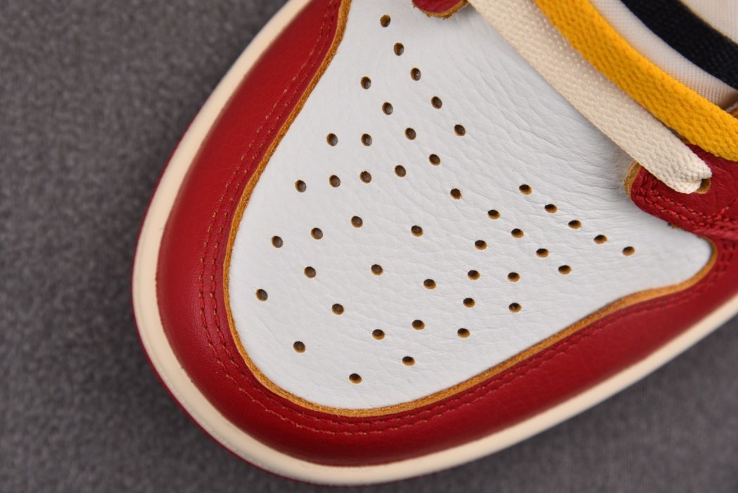 Кроссовки Union LA x Air Jordan Air 1 Retro High OG SP Chicago Shadow фото 8