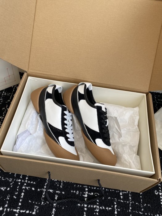 Кросівки фото 4