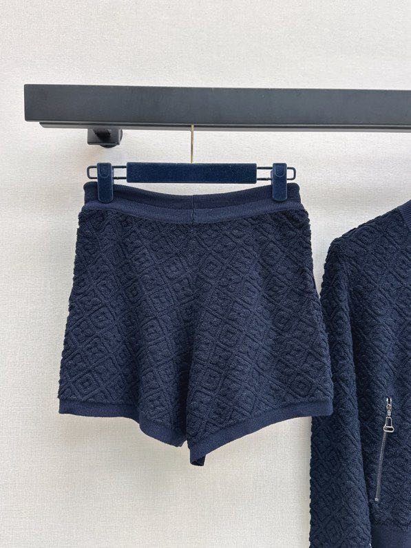 Костюм жіночий фото 5