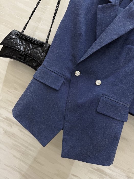 Costume female фото 3