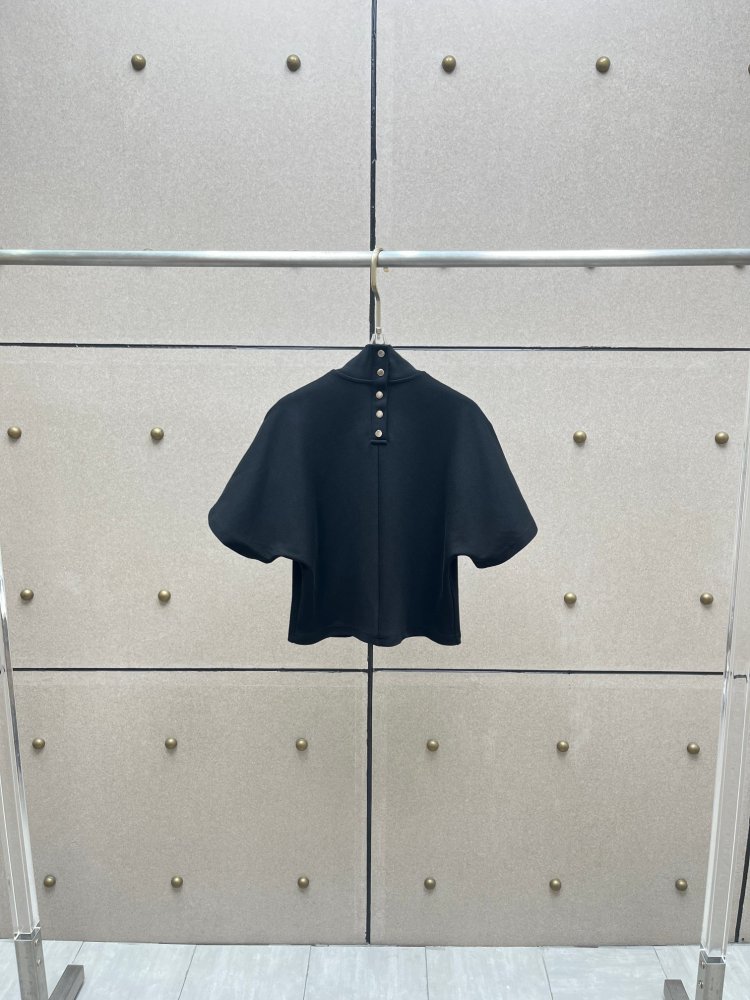 T-shirt women's фото 2