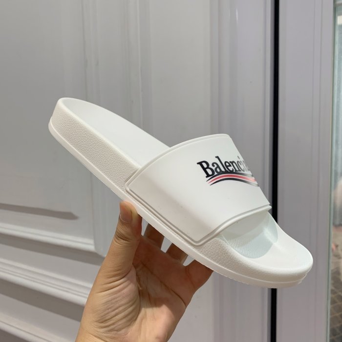 Шлепанцы фото 3