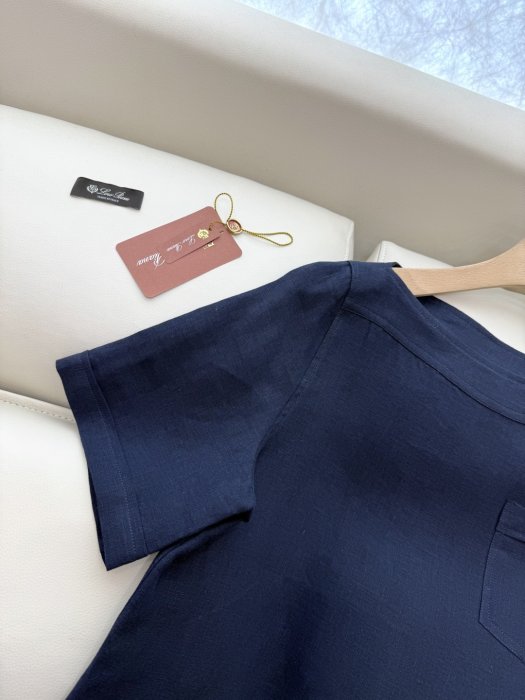 T-shirt women's фото 6