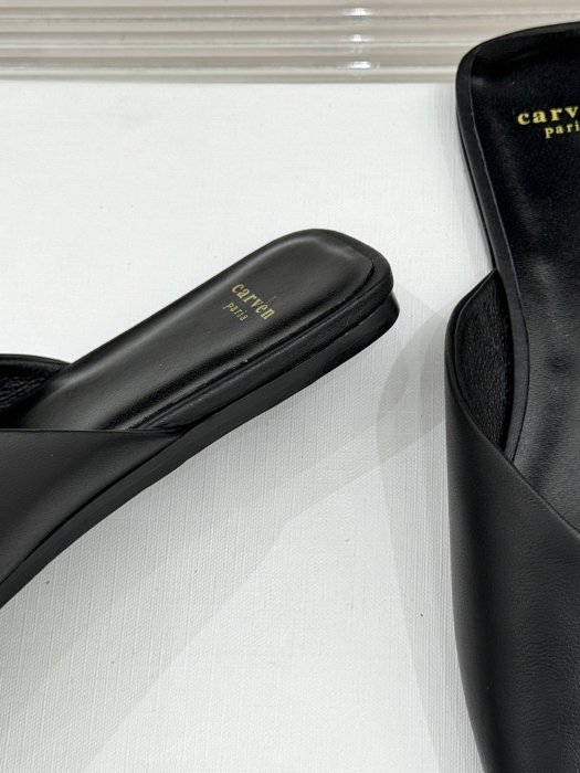 Шльопанці жіночі фото 6