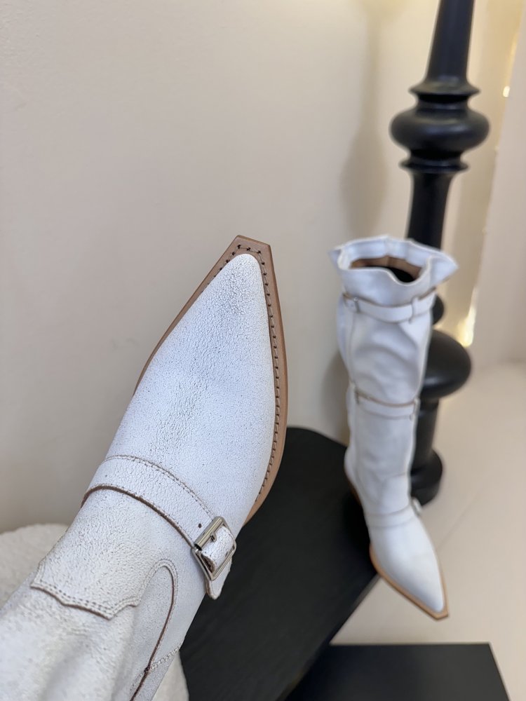 Boots women's фото 6