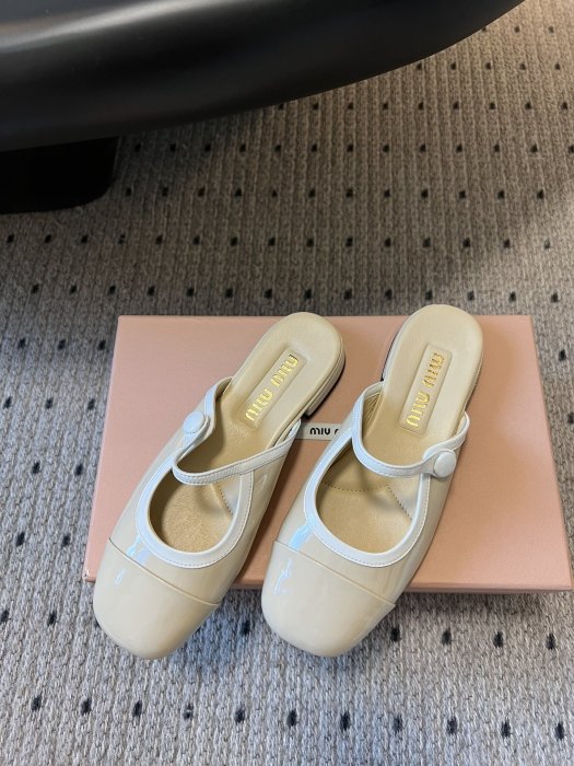 Босоножки фото 5