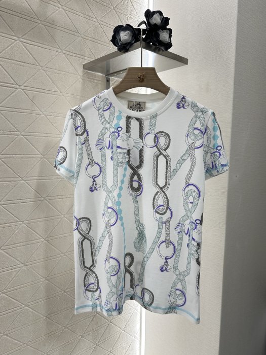 Футболка жіноча