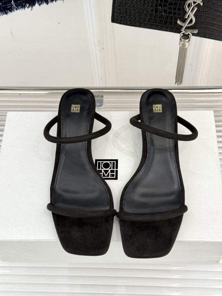 Босоножки фото 4