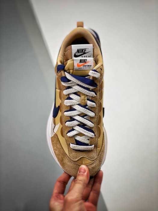 Sneakers Sacai x NK VaPorwaffle 3.0 Sesame and Bule Void DD1875-200 фото 2