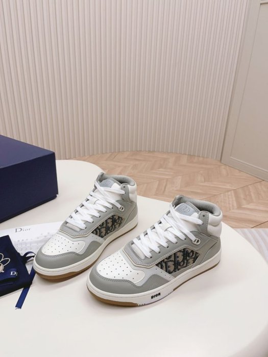 Sneakers Dior B27 - the size 37