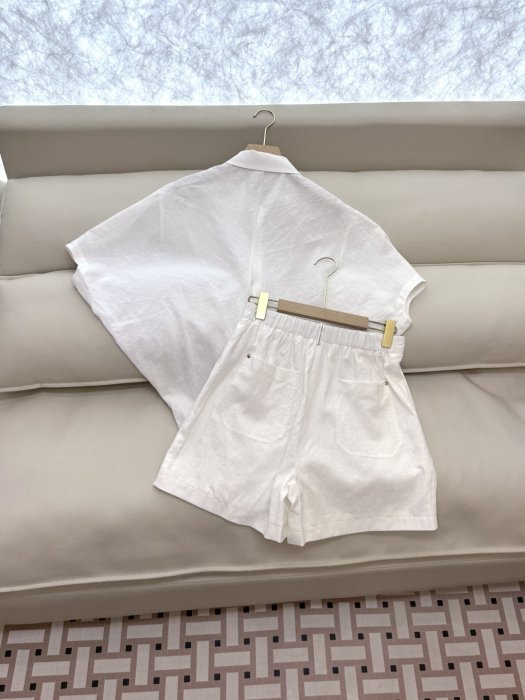 Costume female фото 4