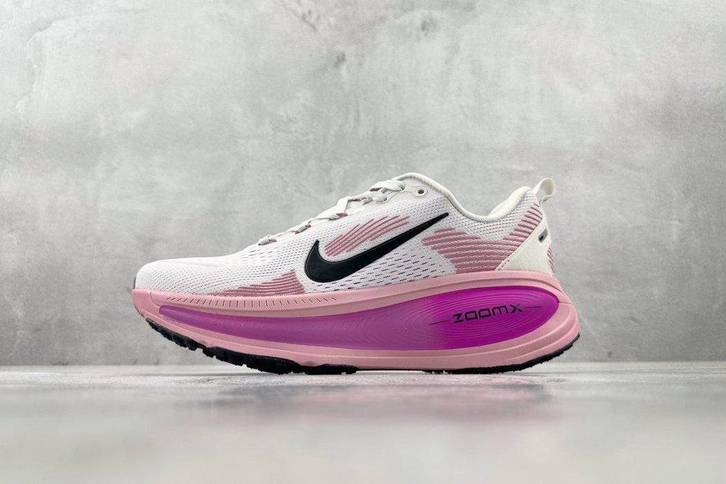 Кроссовки Nike Vomero 18