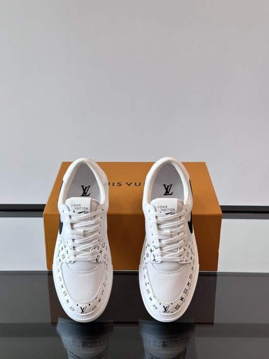 Кросівки чоловічі фото 6