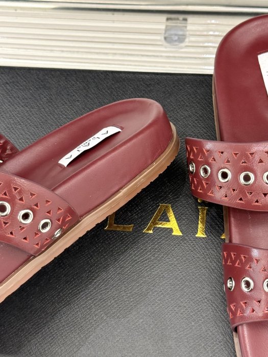 Шлепанцы женские фото 6