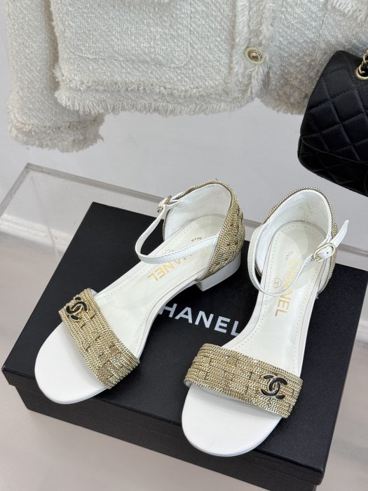 Босоножки фото 2