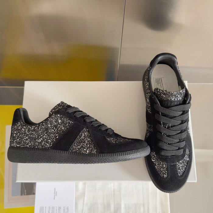 Кросівки фото 2