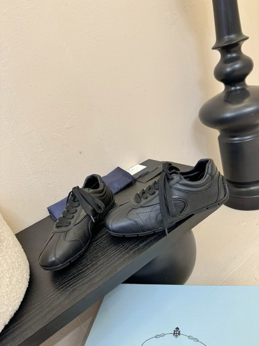 Кроссовки фото 3