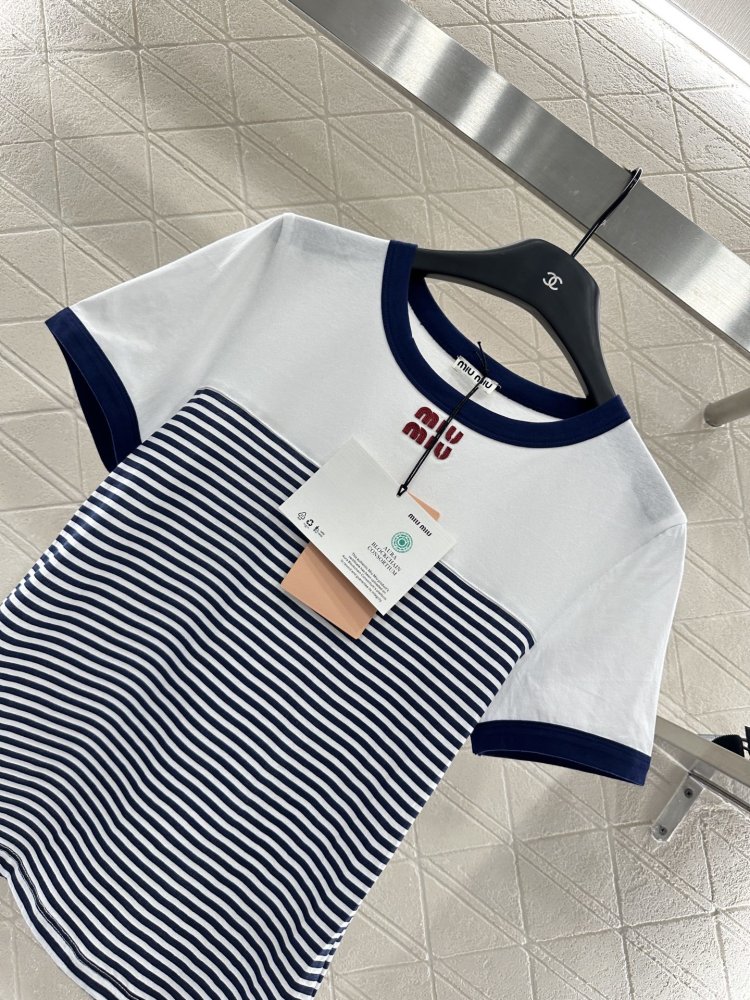 Футболка жіноча фото 3