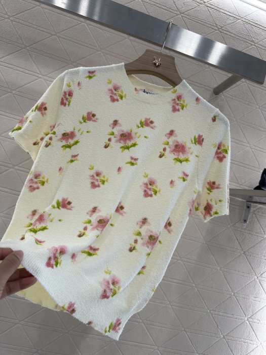 T-shirt women's фото 7