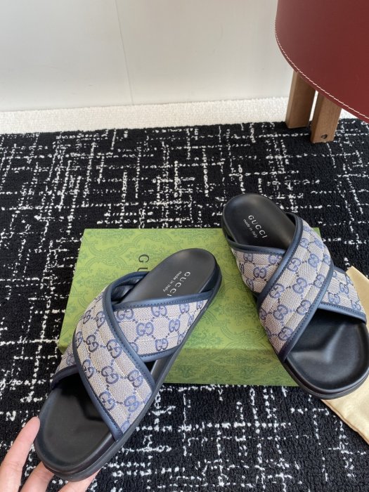 Шлепанцы фото 7