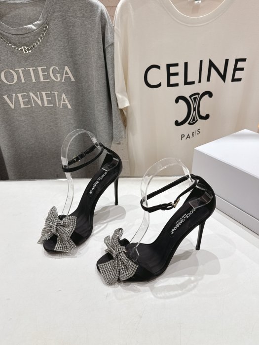 Босоніжки фото 3