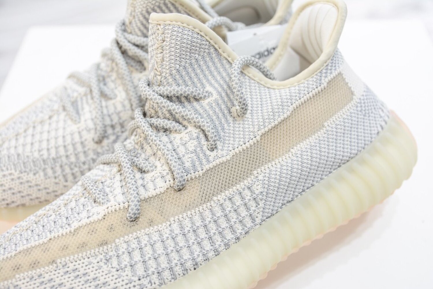 Кроссовки Yeezy Boost 350 V2 Lundmark FU9161 фото 9