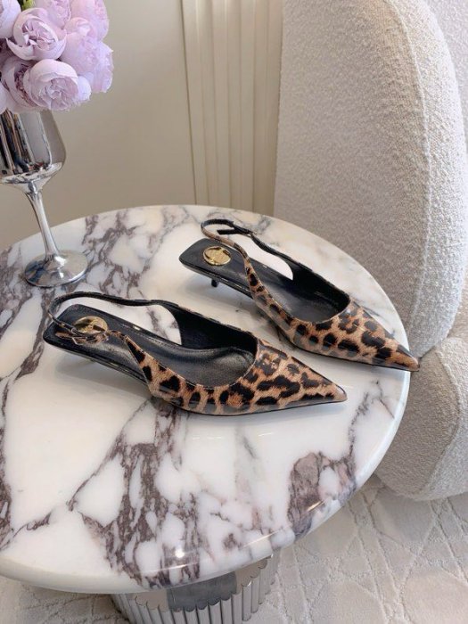 Босоножки фото 8