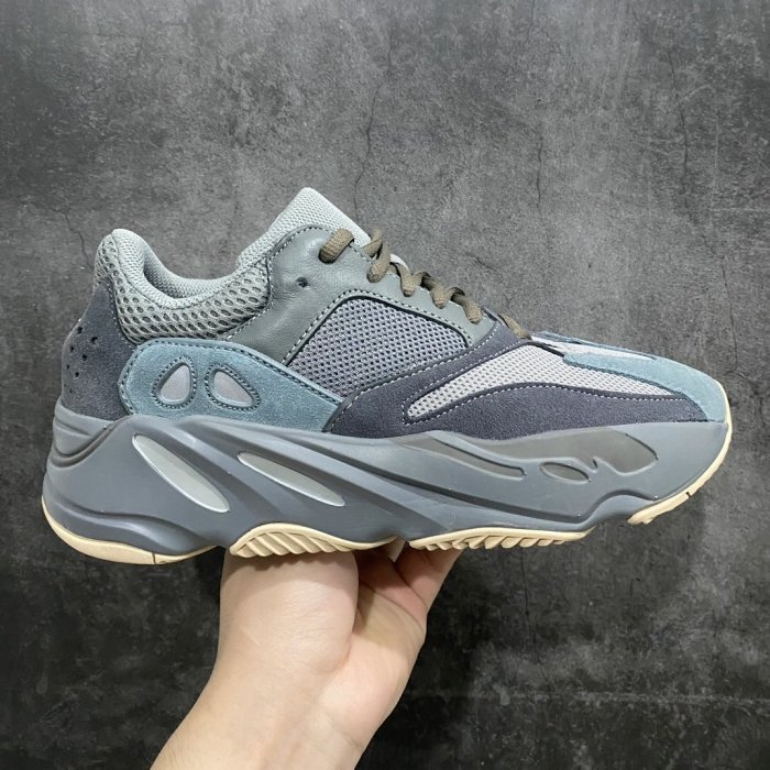 Кросівки Yeezy 700 Teal Blue FW2499