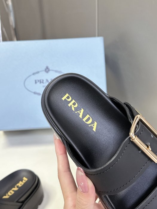 Шлепанцы фото 8