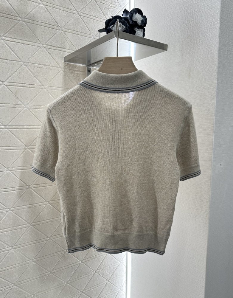 Футболка жіноча фото 2