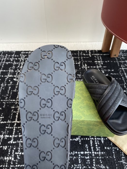 Шлепанцы фото 9