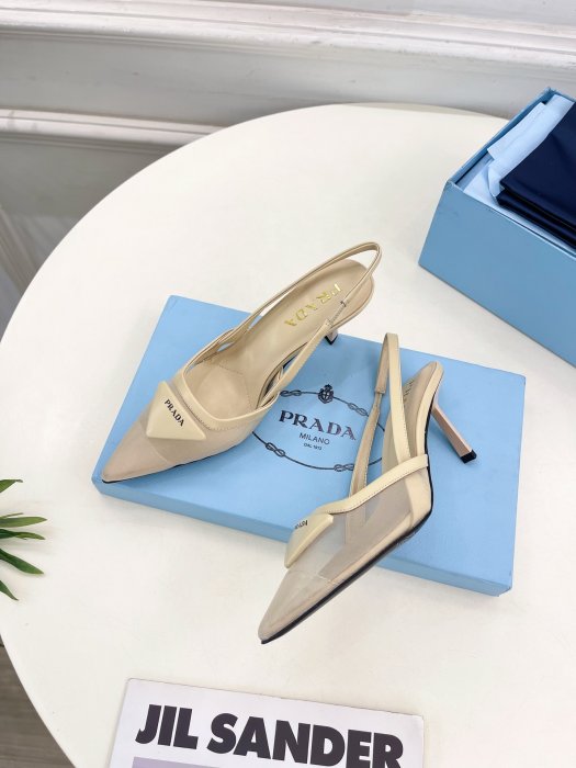 Босоножки фото 3